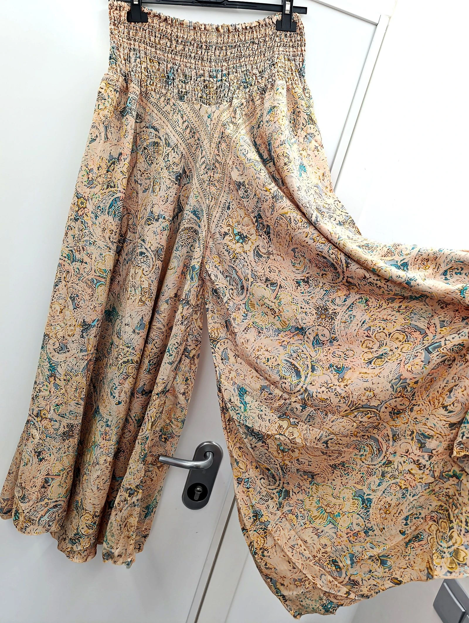 Pantalón Palazzo beige seda 